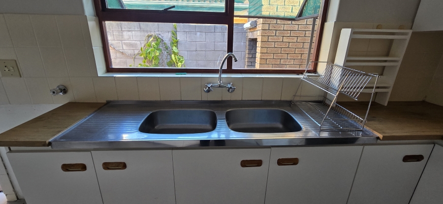 3 Bedroom Property for Sale in Die Wingerd Western Cape